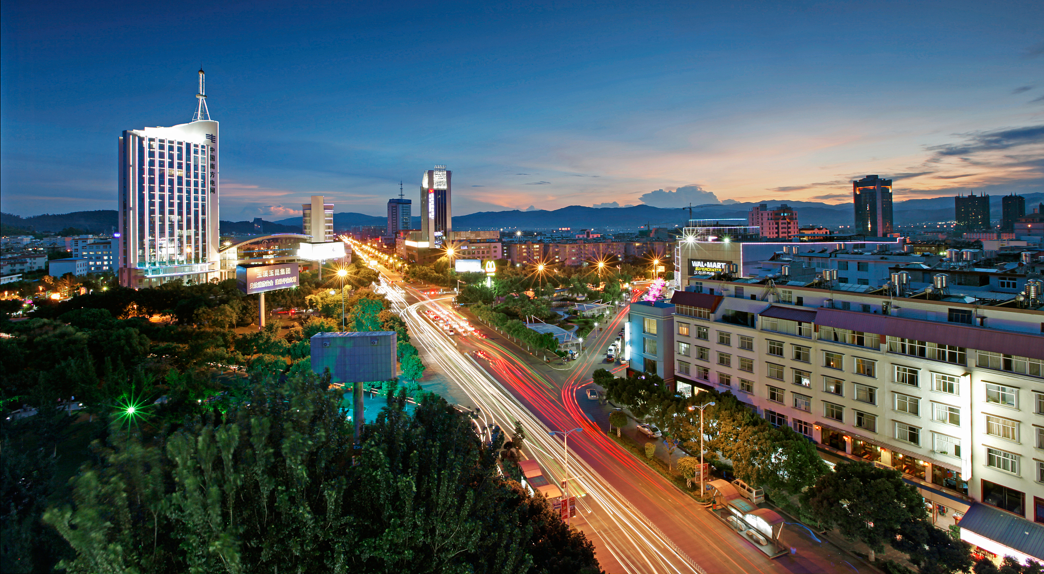 Dongfeng Square