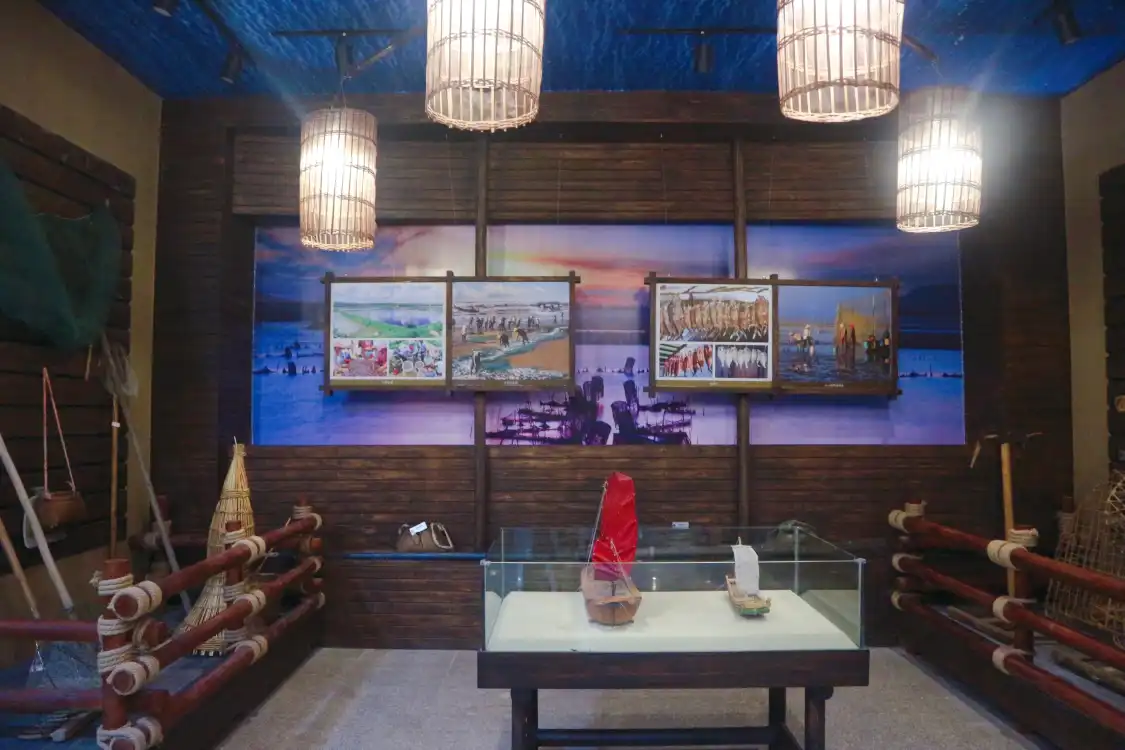 Hotels near Dongxingjingzu Museum