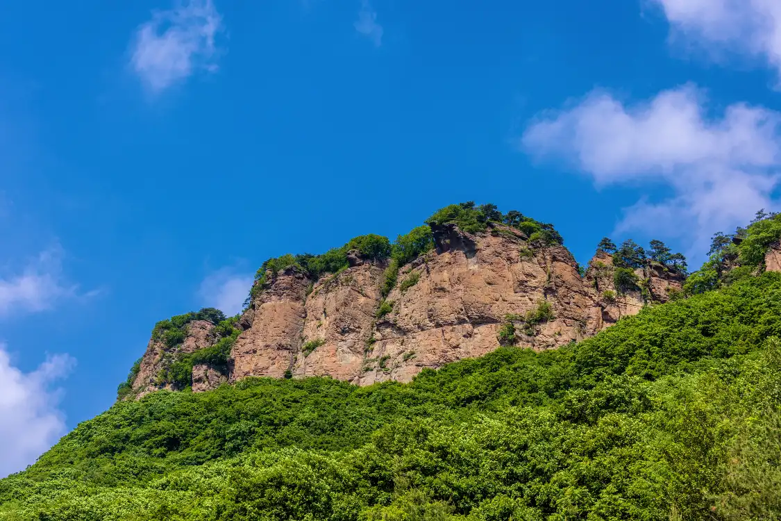 Hotels near The City of Wunü Mountain
