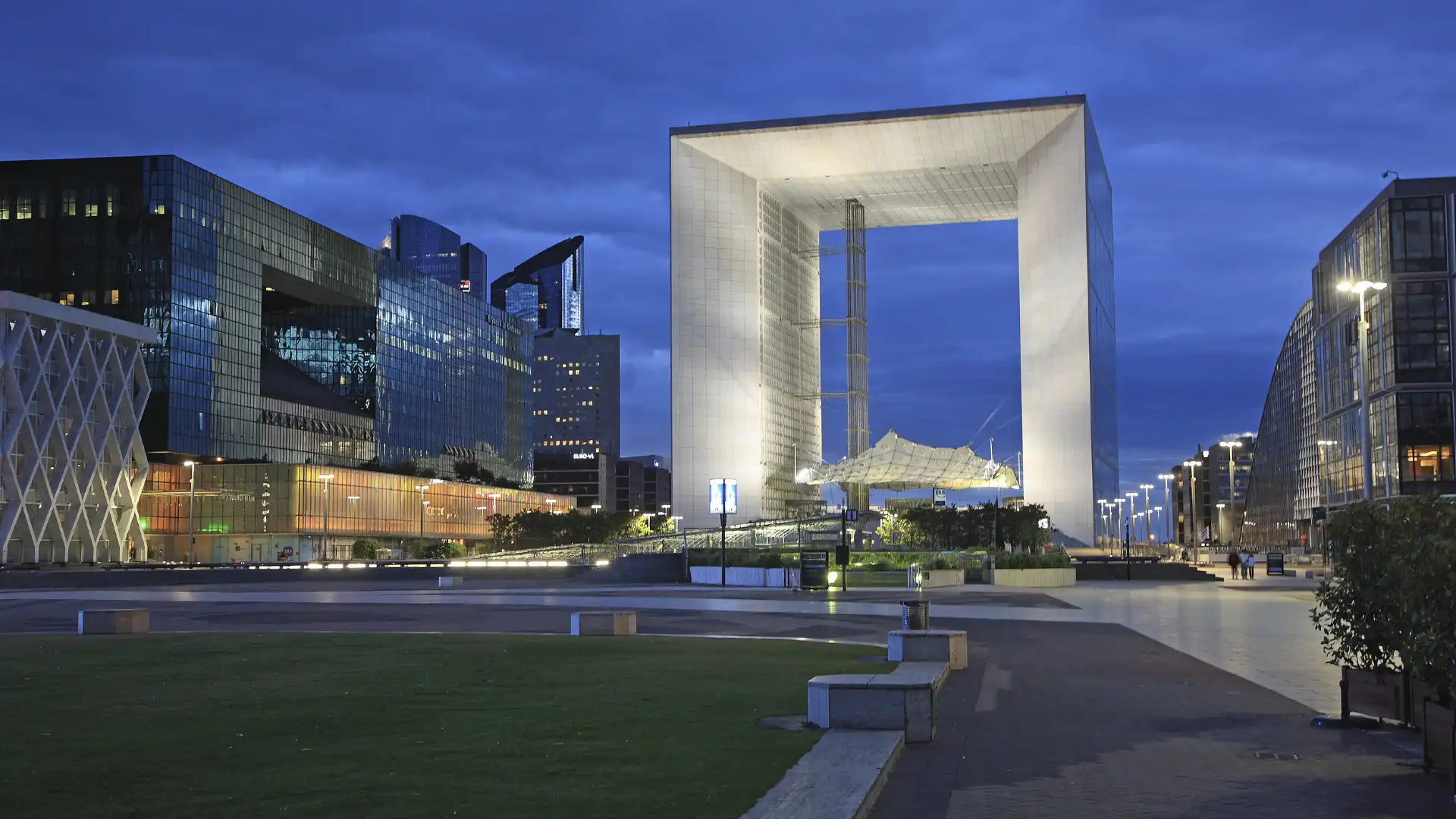 Hotels near La Defense