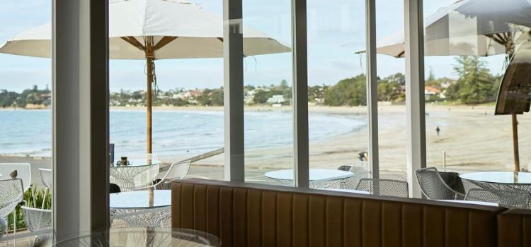 TAKAPUNA BEACH CAFE & STORE