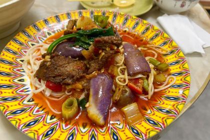 白公羊烤肉拉麵館