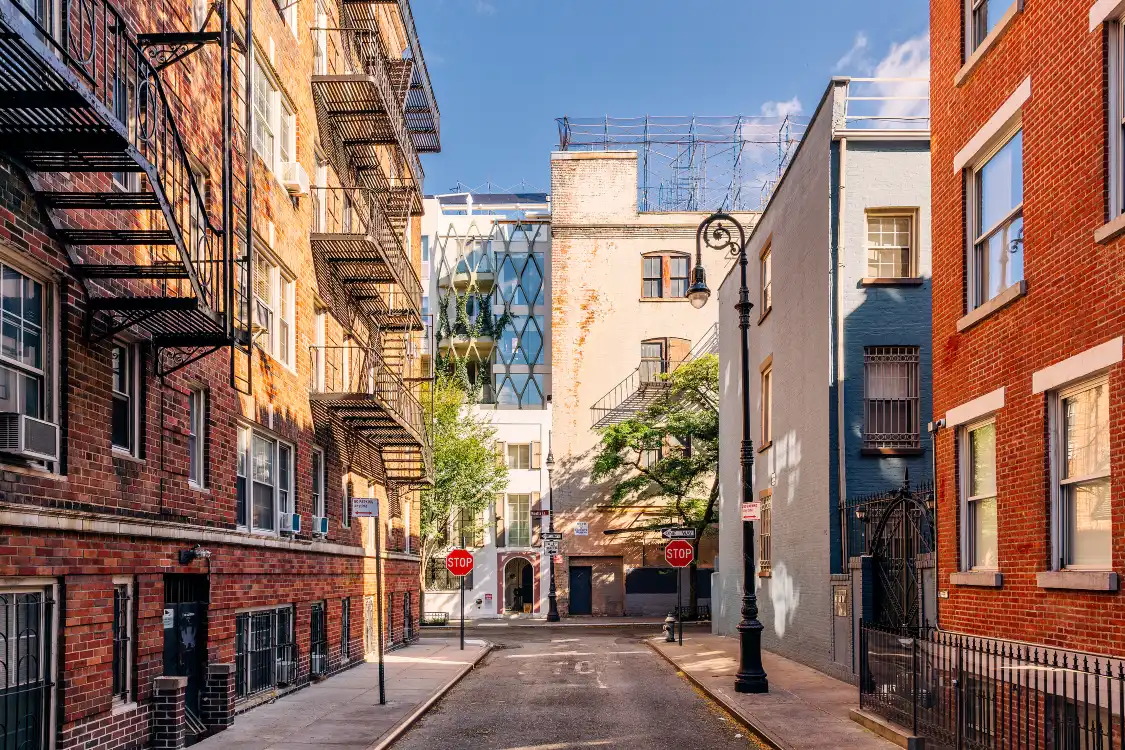 Hotels near قرية غرينتش