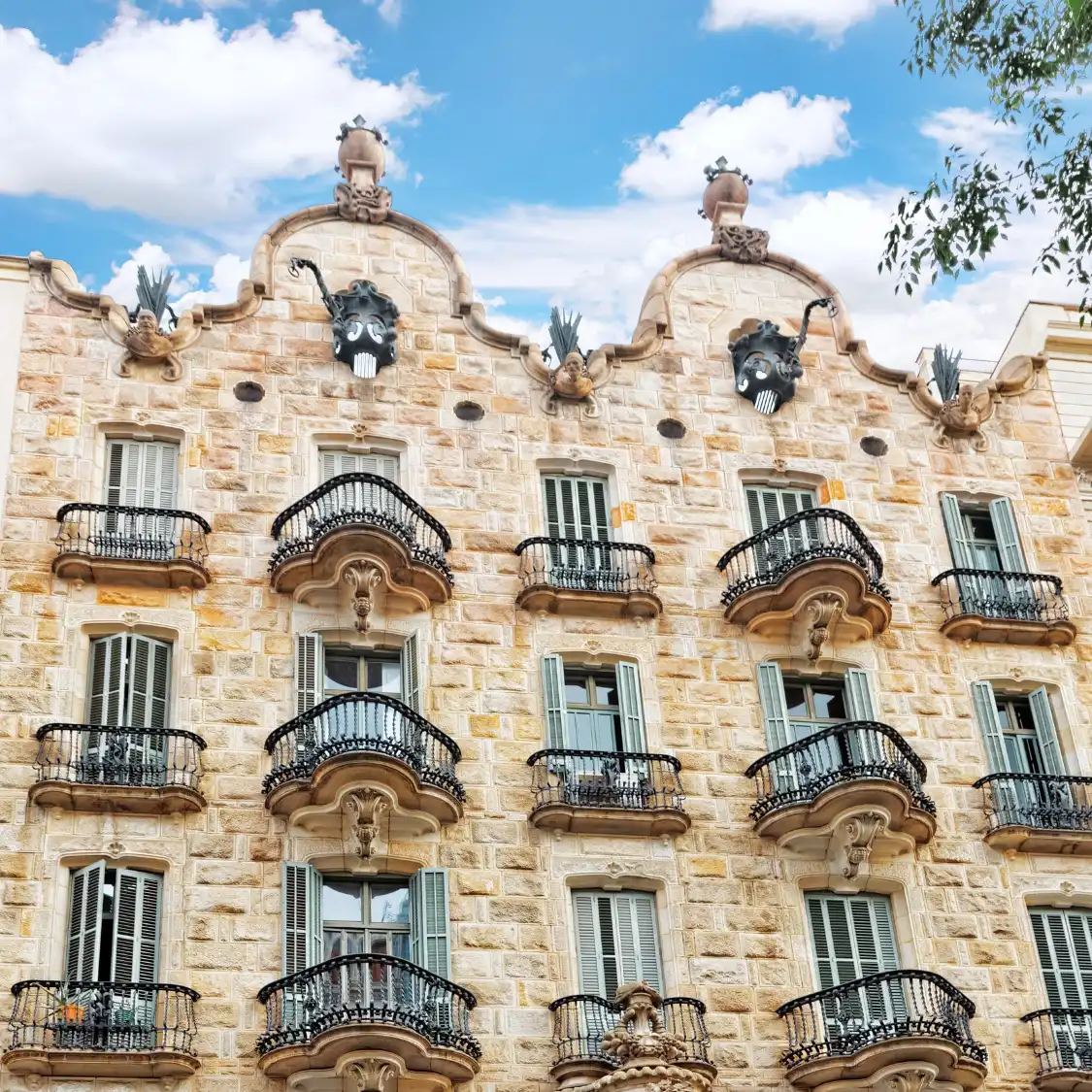 卡爾維特之家附近的飯店