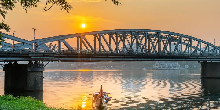 Trang Tien Bridge