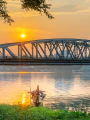 Trang Tien Bridge