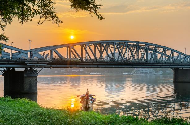 Trang Tien Bridge