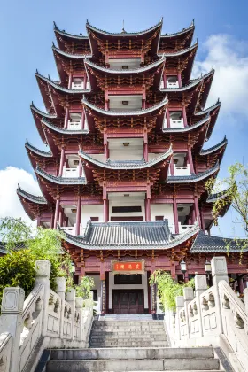 Hotels near Yongan Gate