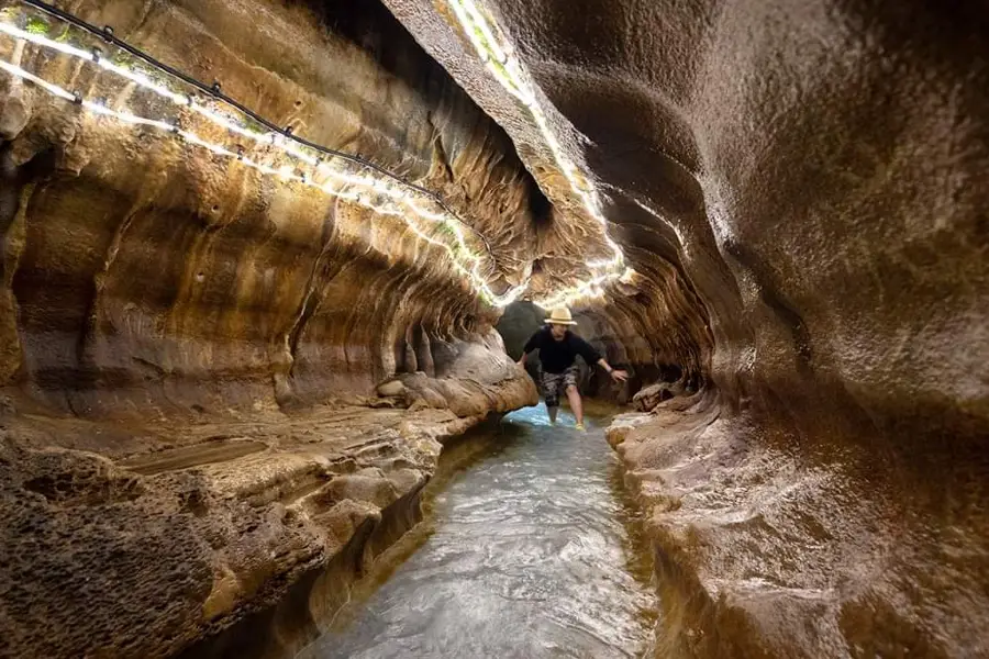 Sembutsu Limestone Cave