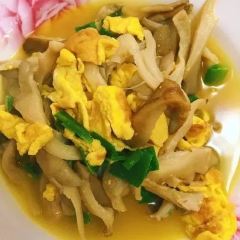 Gerai Makan Mak Ngah Udang Galah Sepit Biru User Photo