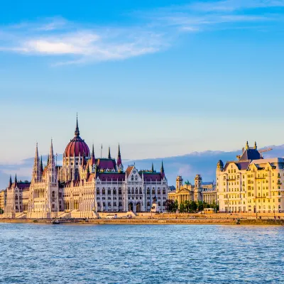 Отели рядом с достопримечательностью «Кафедральный собор Сегеда»