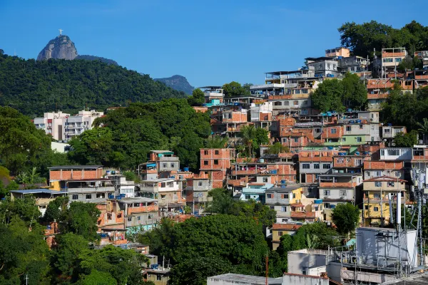 Hotels near Praia da Pedra Polida