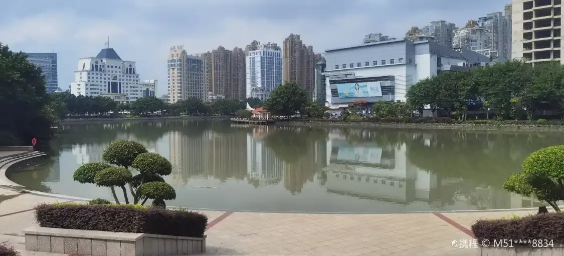 Hotels near Zhangshanhu Park