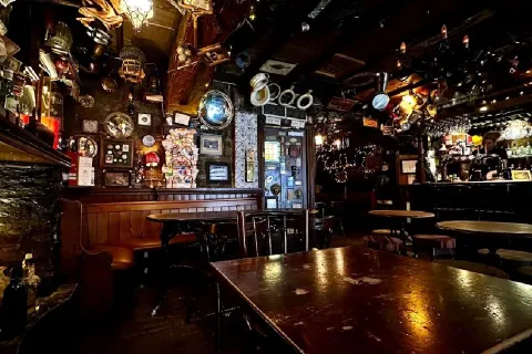 Dirty Dick's Pub