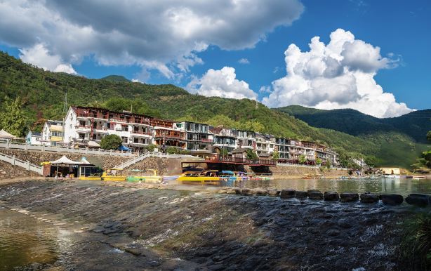 Luci Village