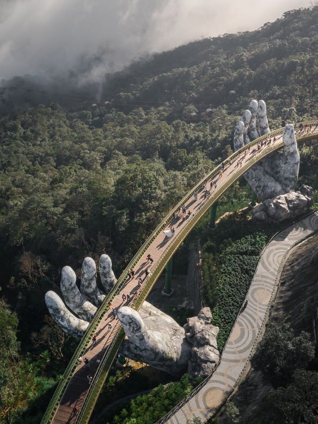 越南打卡｜仙景般的佛手金橋，top 1 打卡點