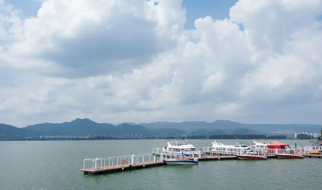 Hotel in zona Dianchi Harbour