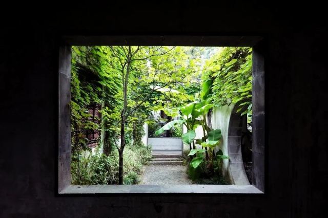 Lingering Garden