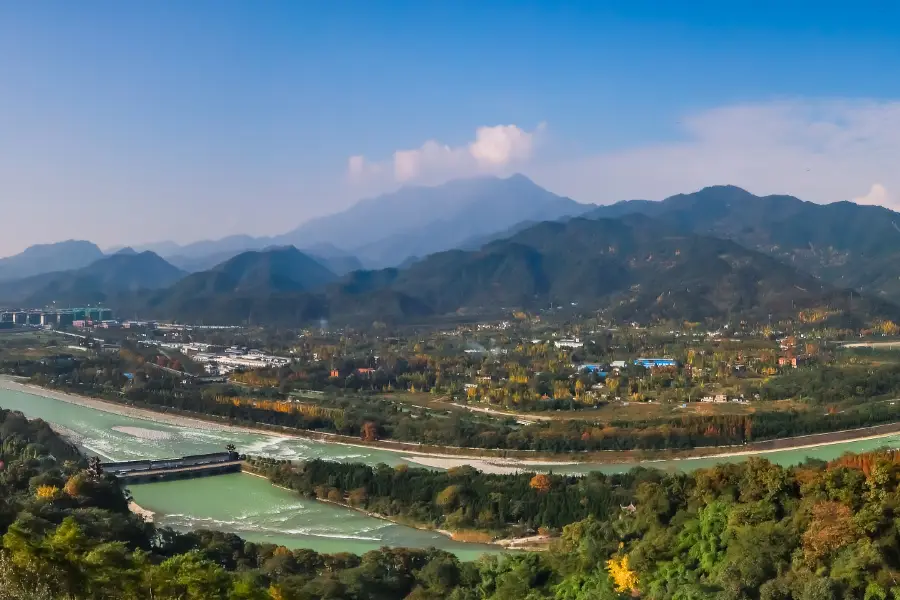 Dujiangyanshui Culture Square