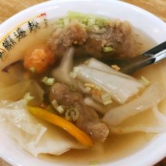 基隆百年吳家鼎邊趖 User Photo