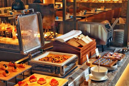 启东银洲希尔顿逸林酒店•环球全日餐厅