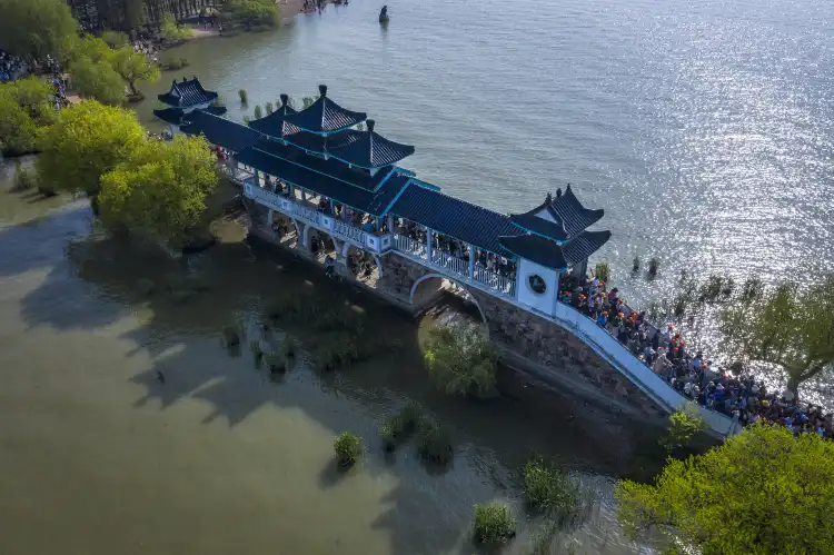 Hotel in zona Huixian Bridge