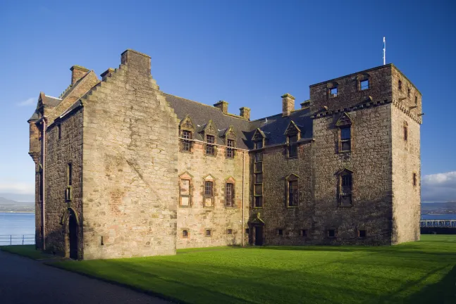 Hotels near Newark Castle