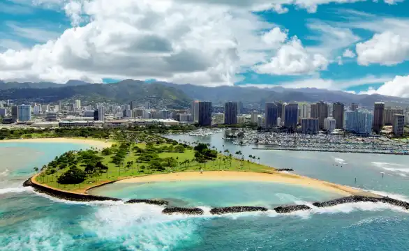 Hotels near Magic Island