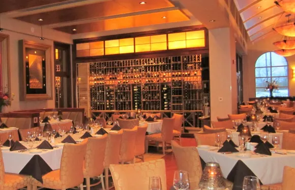 Eddie Merlot's Englewood