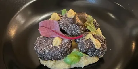 RestaQmme Club & Restaurant