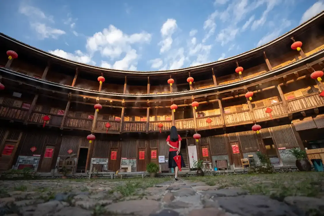 Hotels near Longchang Lou