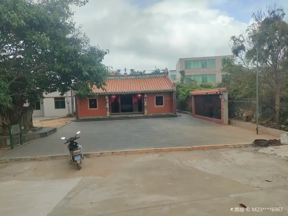 Hotels near Dongyingzhen