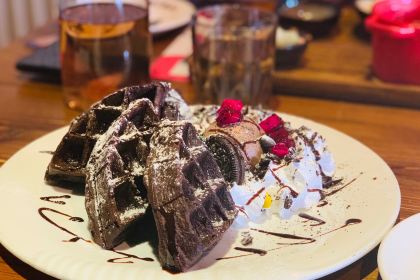 KNIFE AND FORK MEET CHOPSTICKS