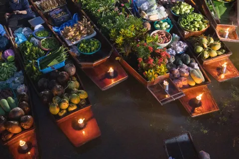 Damnoen Saduak Floating Market