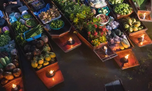 Damnoen Saduak Floating Market