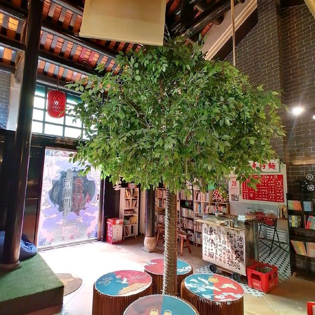 油麻地榕樹頭天后廟書院