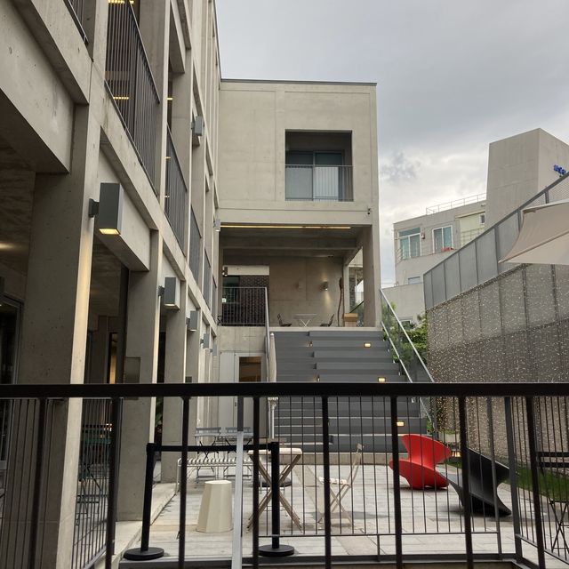 테라스 감성 동명동 카페