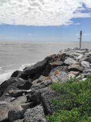 Northern Breakwater - Shipwreck Point