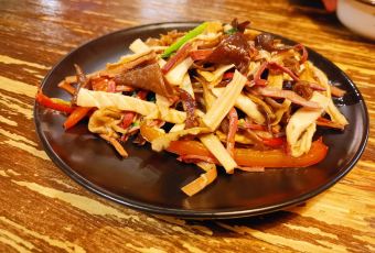 DIAN CHU XIAO GUO BA User Photo