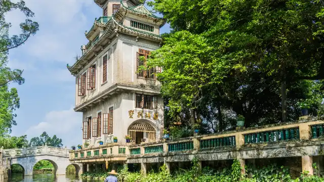 Hotels near Yupei Villa