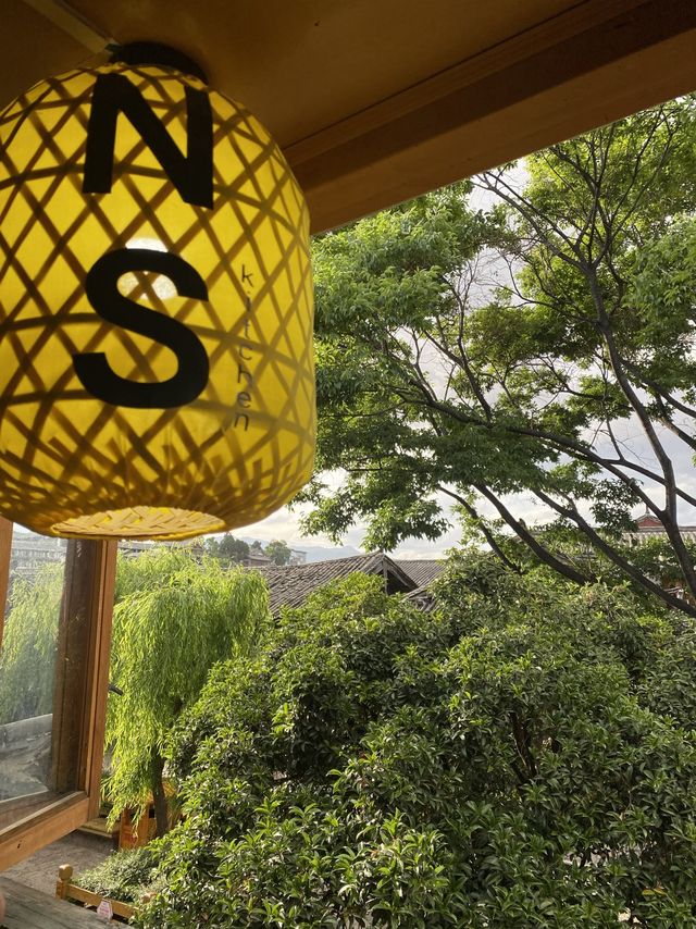 Local beers and foreign food in Lijiang