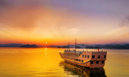 Qiandao Lake Scenic Area (Central Lake Area)