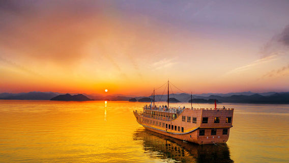 Qiandao Lake Scenic Area (Central Lake Area)