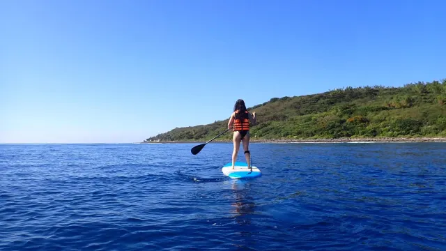 【小琉球水上活動】小琉球7大必玩水上活動推薦！潛水、獨木舟、SUP、玻璃船