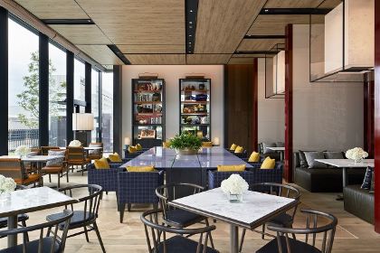 FIVE – GRILL & LOUNGE