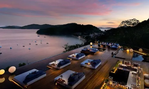 Akoya | Star Lounge