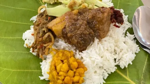 Unique Mandalay Tea Room in マンダレイ