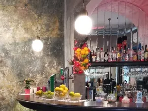 April bar