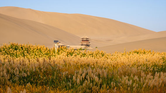 Desert Hiking in Dunhuang