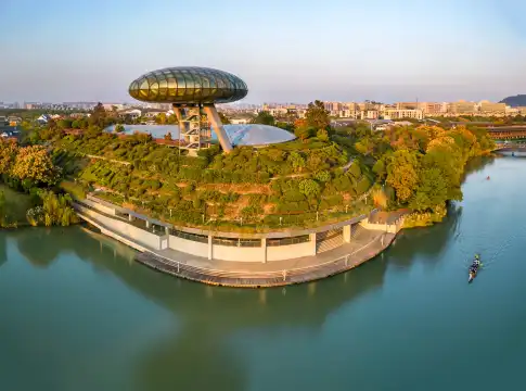 鄰近中國濕地博物館的酒店